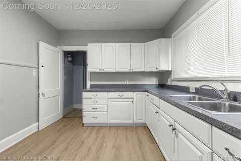 Tiny photo for 2015 Gladstone Street, Detroit City, MI 48206 (MLS # 20251060740)