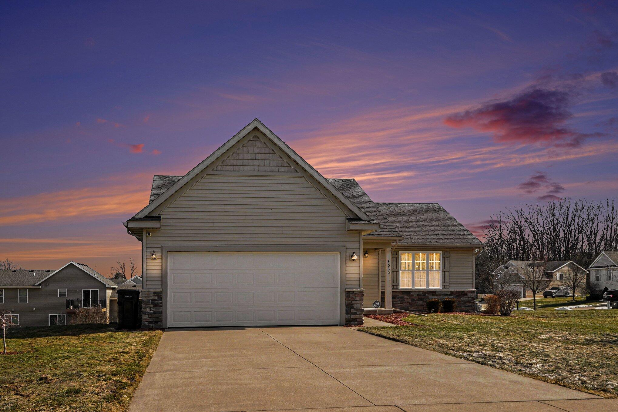 4660 Haywood Drive SE