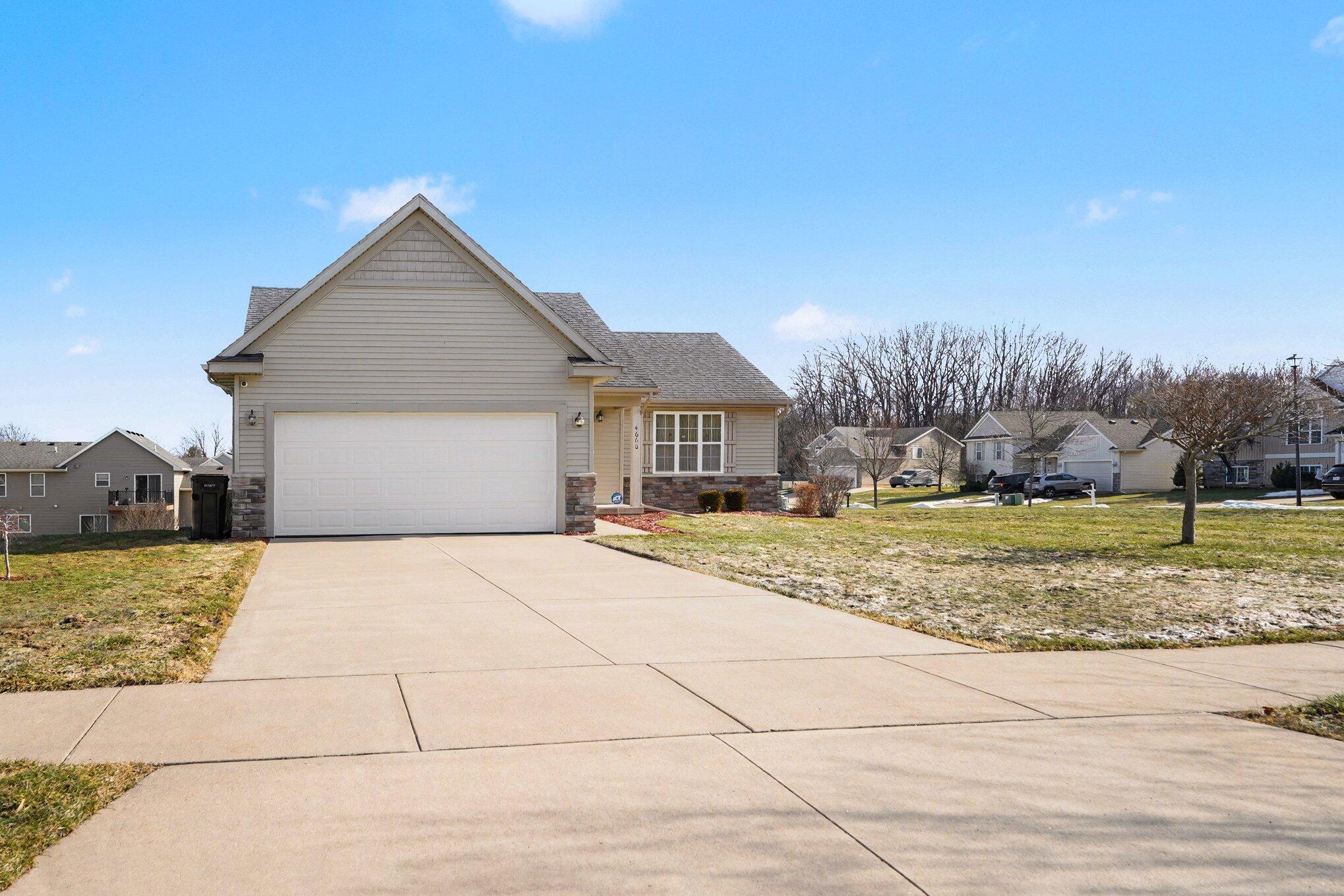 4660 Haywood Drive SE