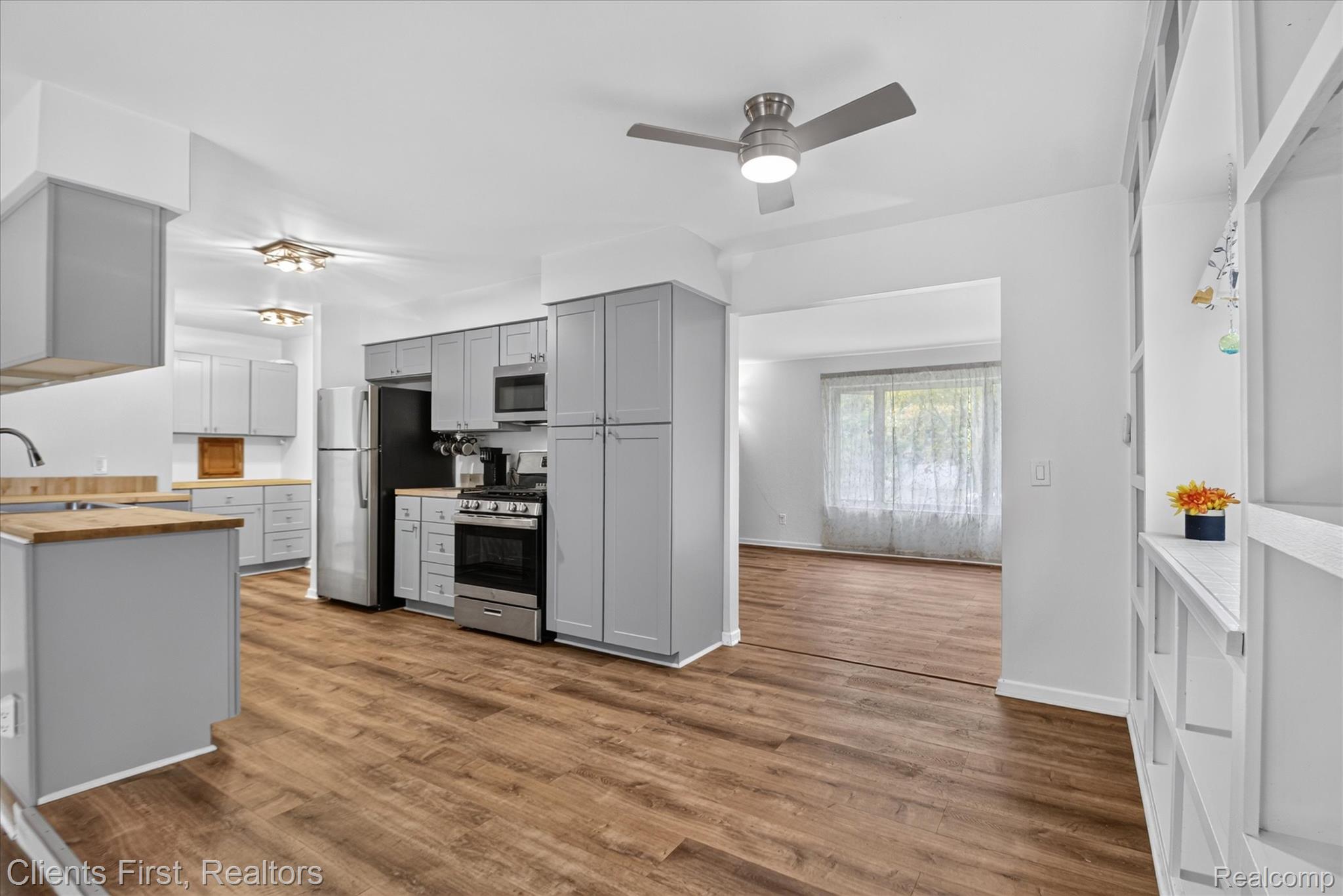 399 Surrey Heights