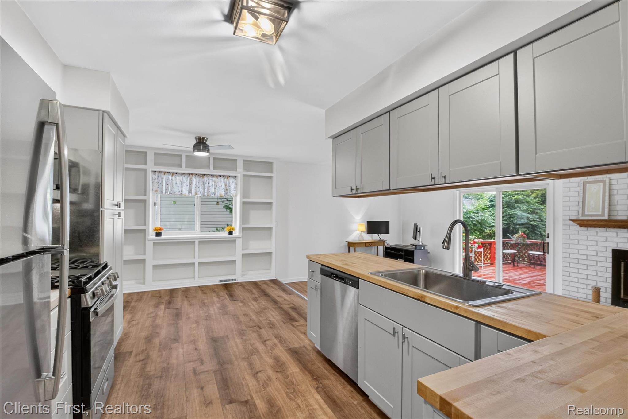 399 Surrey Heights
