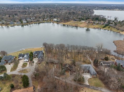 2101 Uplong Street West Bloomfield Charter Township MI 48324