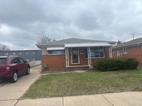 8847 WOODBINE Redford Charter Township MI 48239
