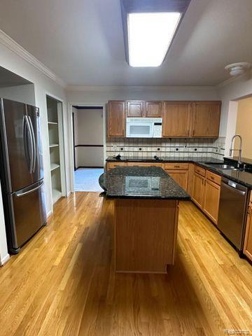 4038 WORTHINGTON Drive