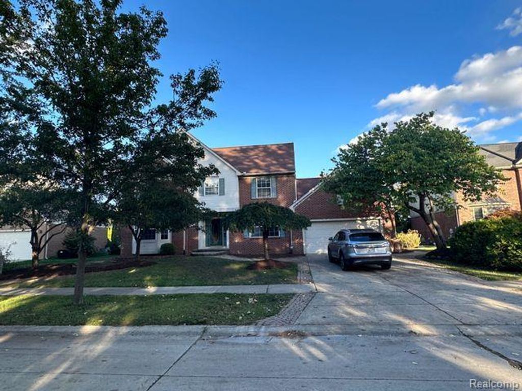 Photo of 4038 WORTHINGTON Drive, Troy City, MI 48085 (MLS # 20261027646)