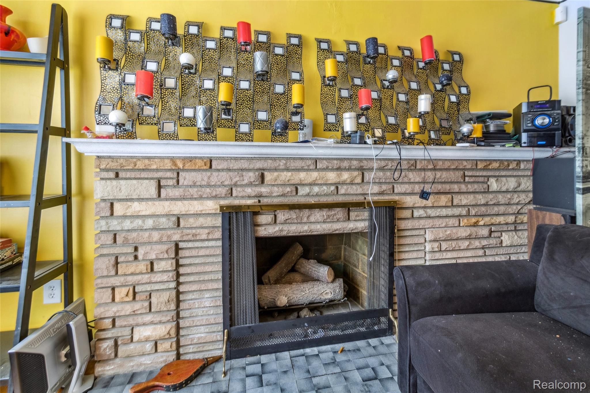 19030 Holbrook Avenue