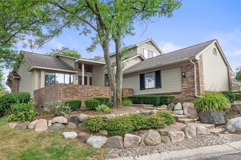7208 Creeks Bend Drive West Bloomfield Charter Township MI 48322