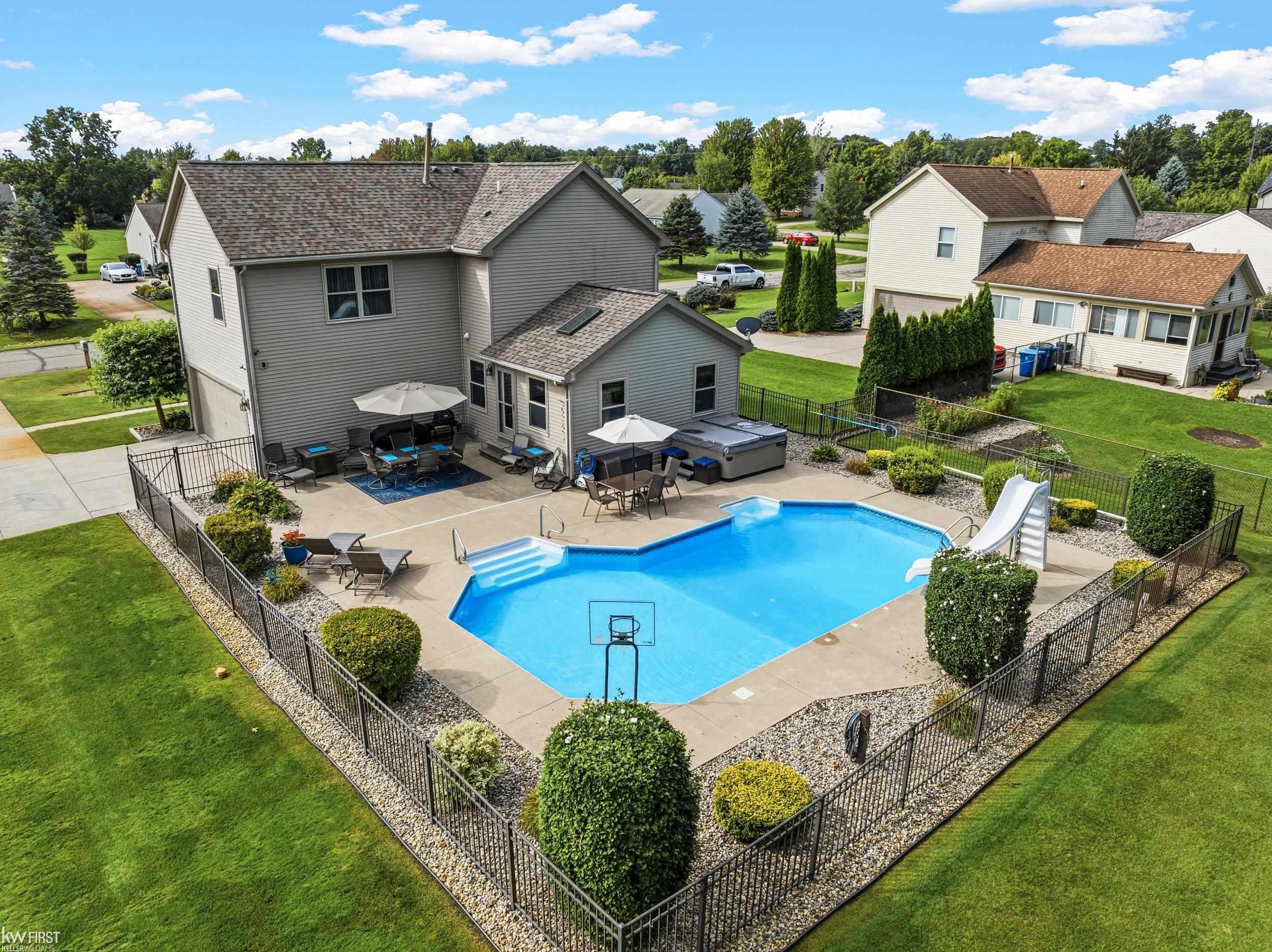 5460 Deer Trail