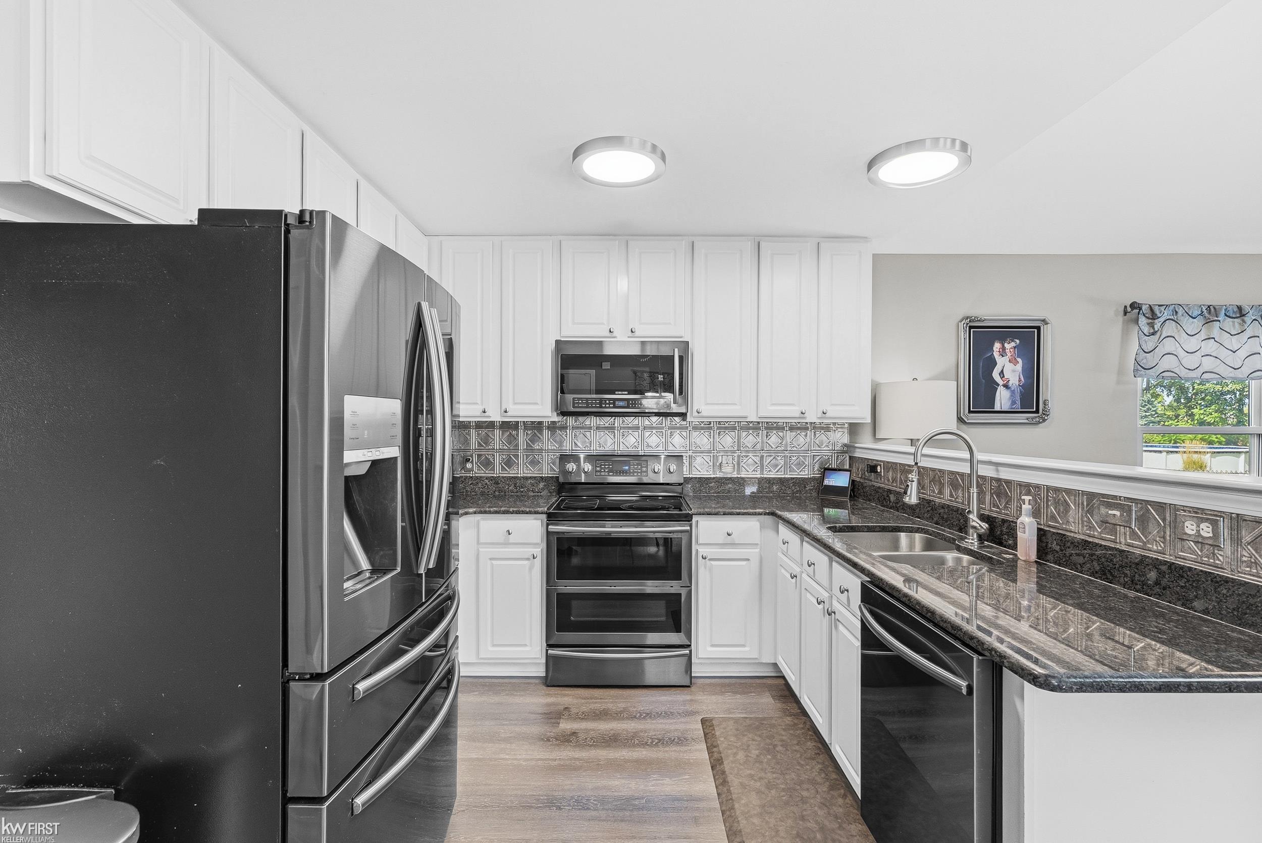5460 Deer Trail