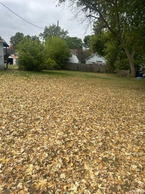 208 S SHERIDAN Street Bay City City MI 48708