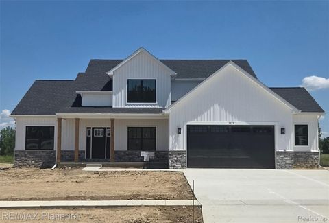 13067 River Rock Pass Fenton Charter Township MI 48451