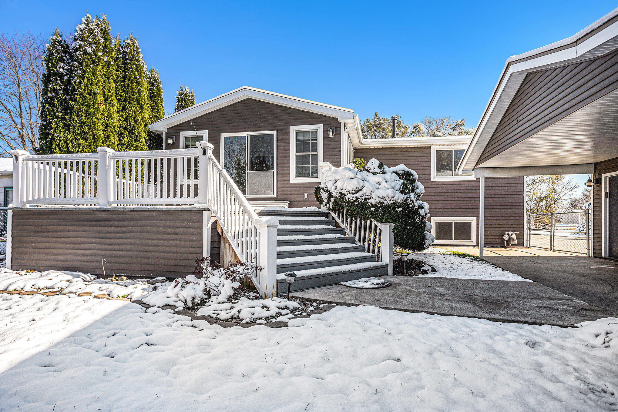 Quincy, Michigan 49082, United States, 4 Bedrooms Bedrooms, ,2 BathroomsBathrooms,Residential,Active,242605