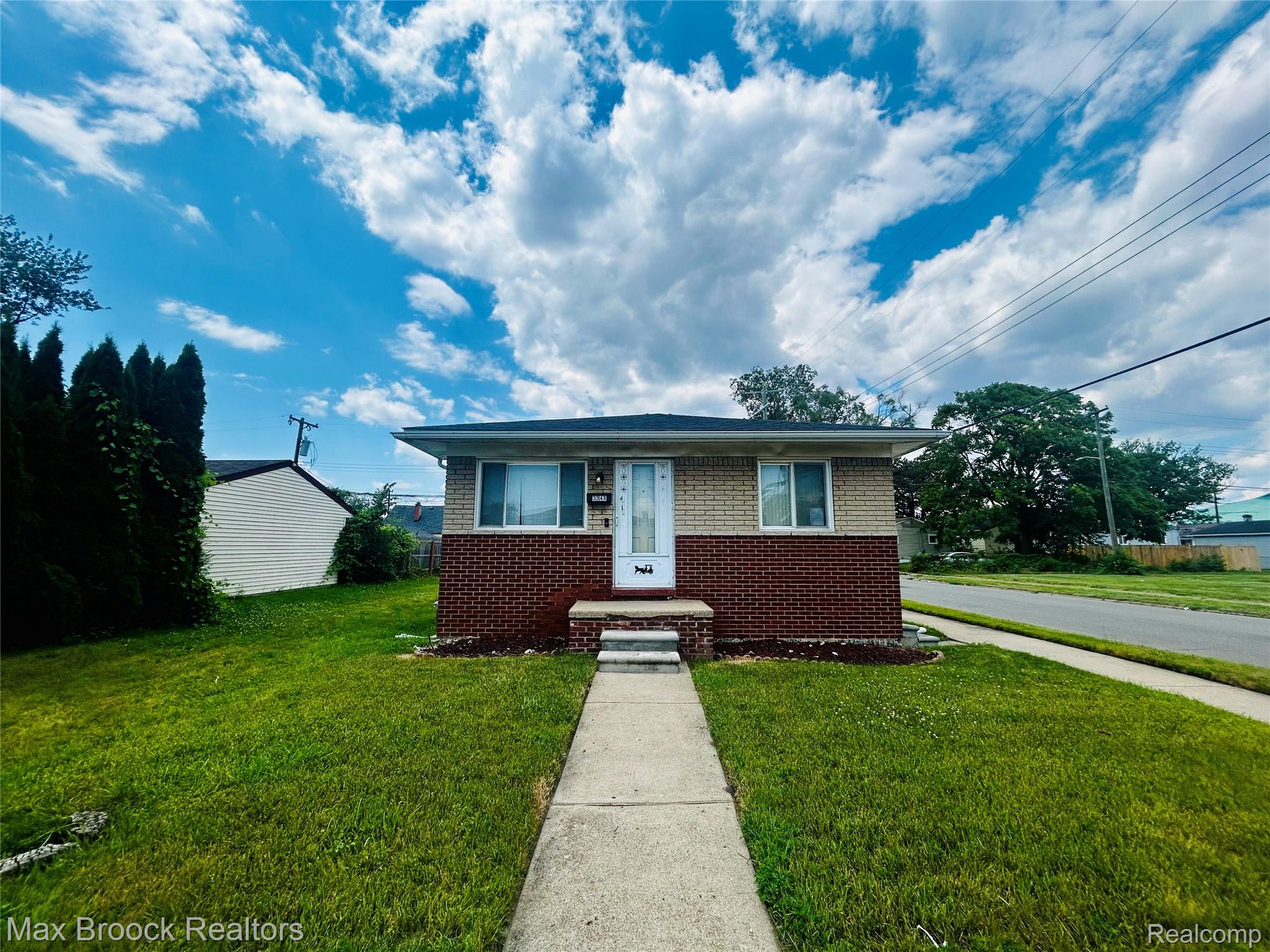 3948 10th Street