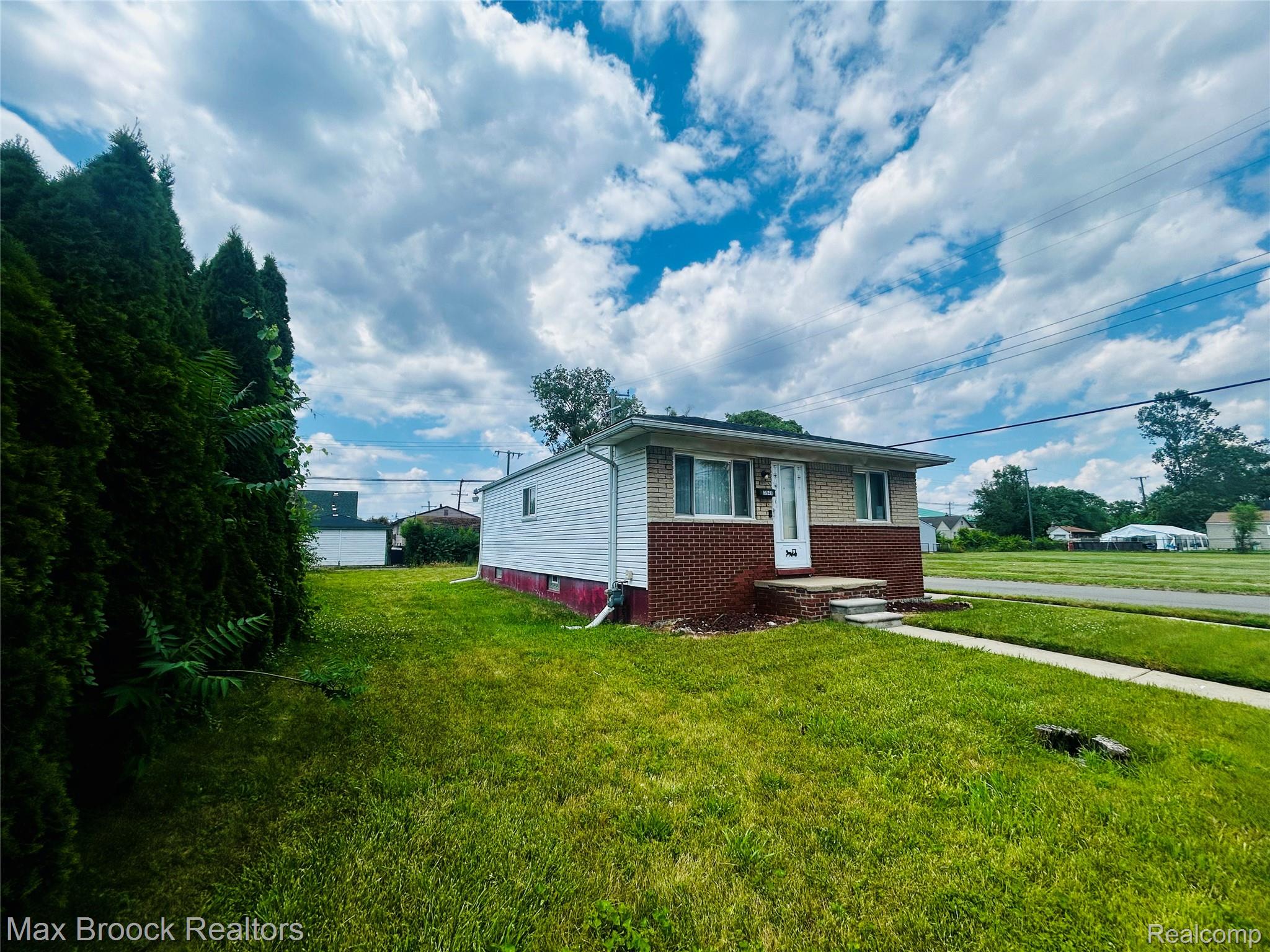 3948 10th Street