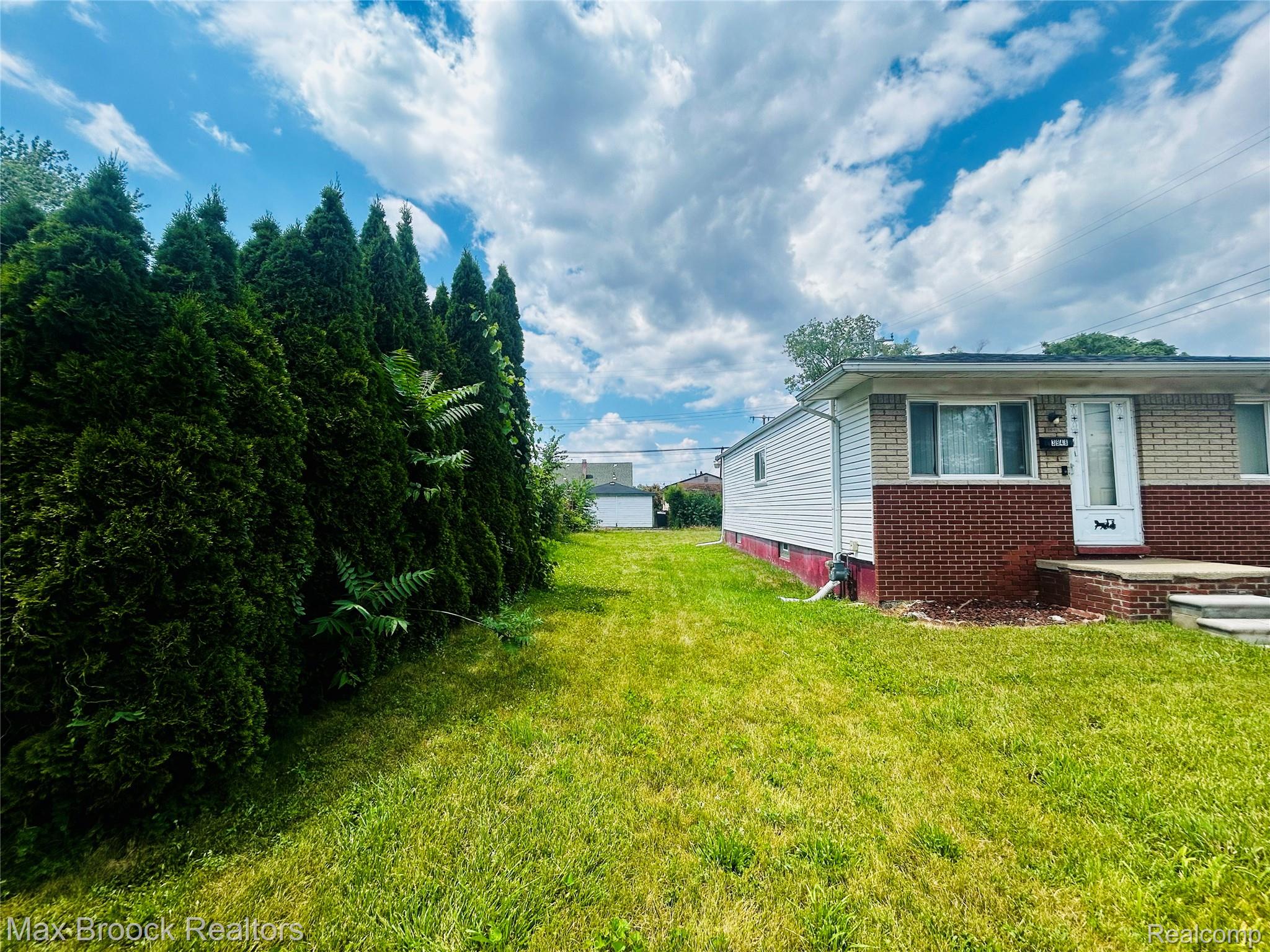 3948 10th Street