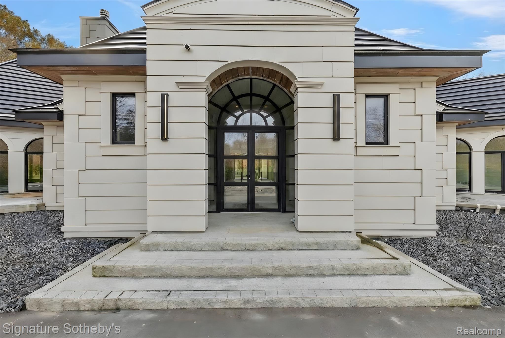 625 Fairbrook Street