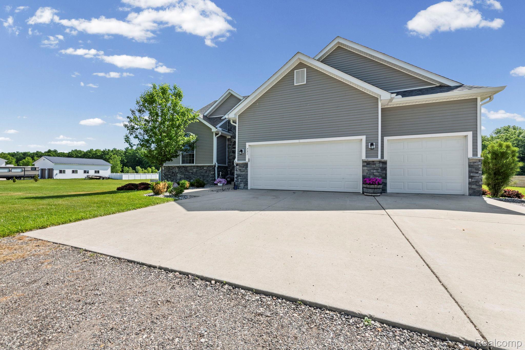 751 Nelson William Drive