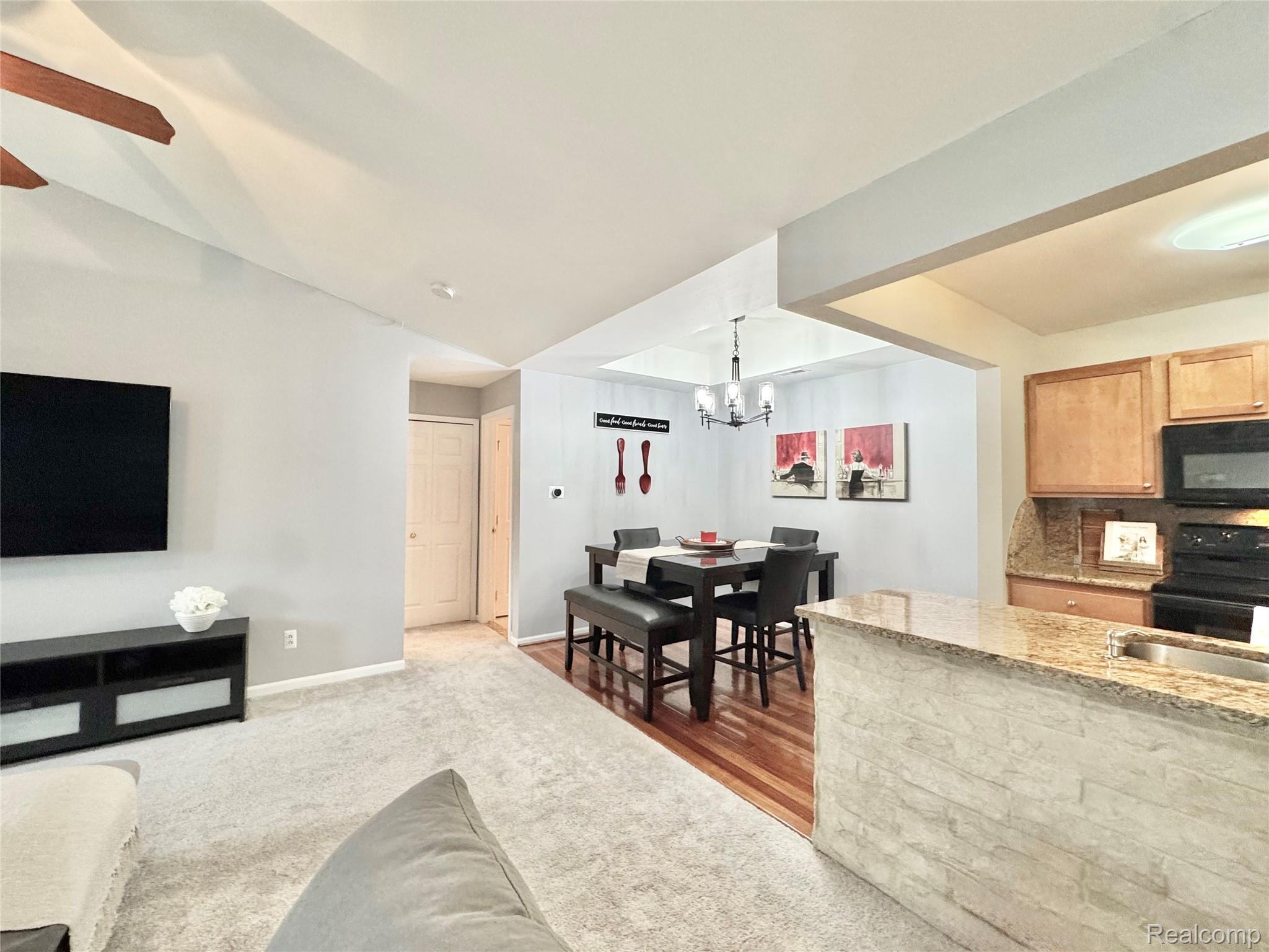 Livonia City, Michigan 48150, United States, 2 Bedrooms Bedrooms, ,2 BathroomsBathrooms,Residential,Coming Soon,195006