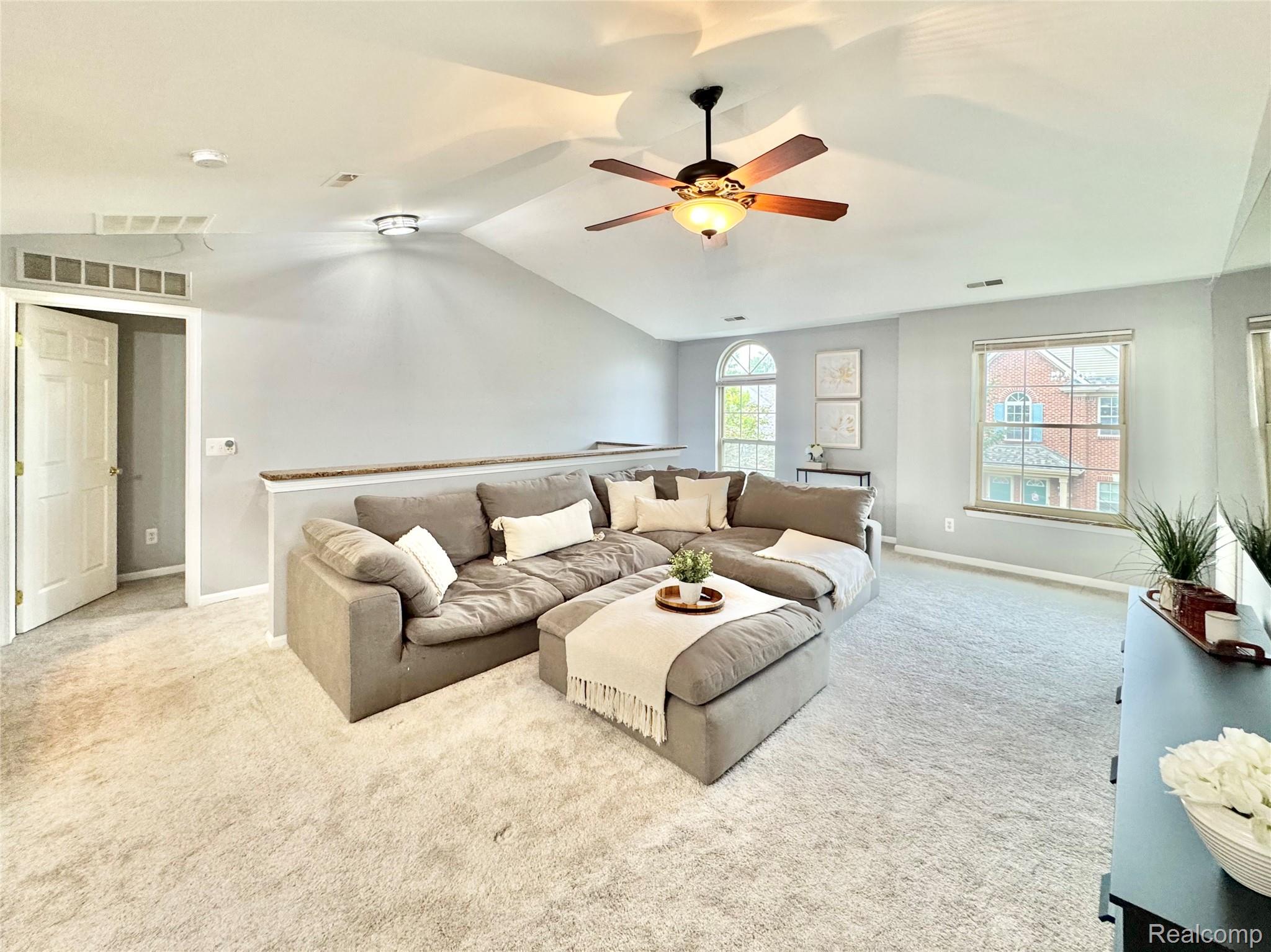 Livonia City, Michigan 48150, United States, 2 Bedrooms Bedrooms, ,2 BathroomsBathrooms,Residential,Coming Soon,195006