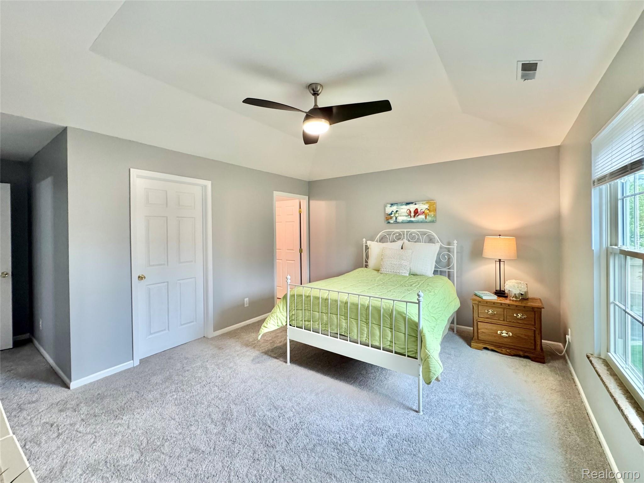 Livonia City, Michigan 48150, United States, 2 Bedrooms Bedrooms, ,2 BathroomsBathrooms,Residential,Coming Soon,195006