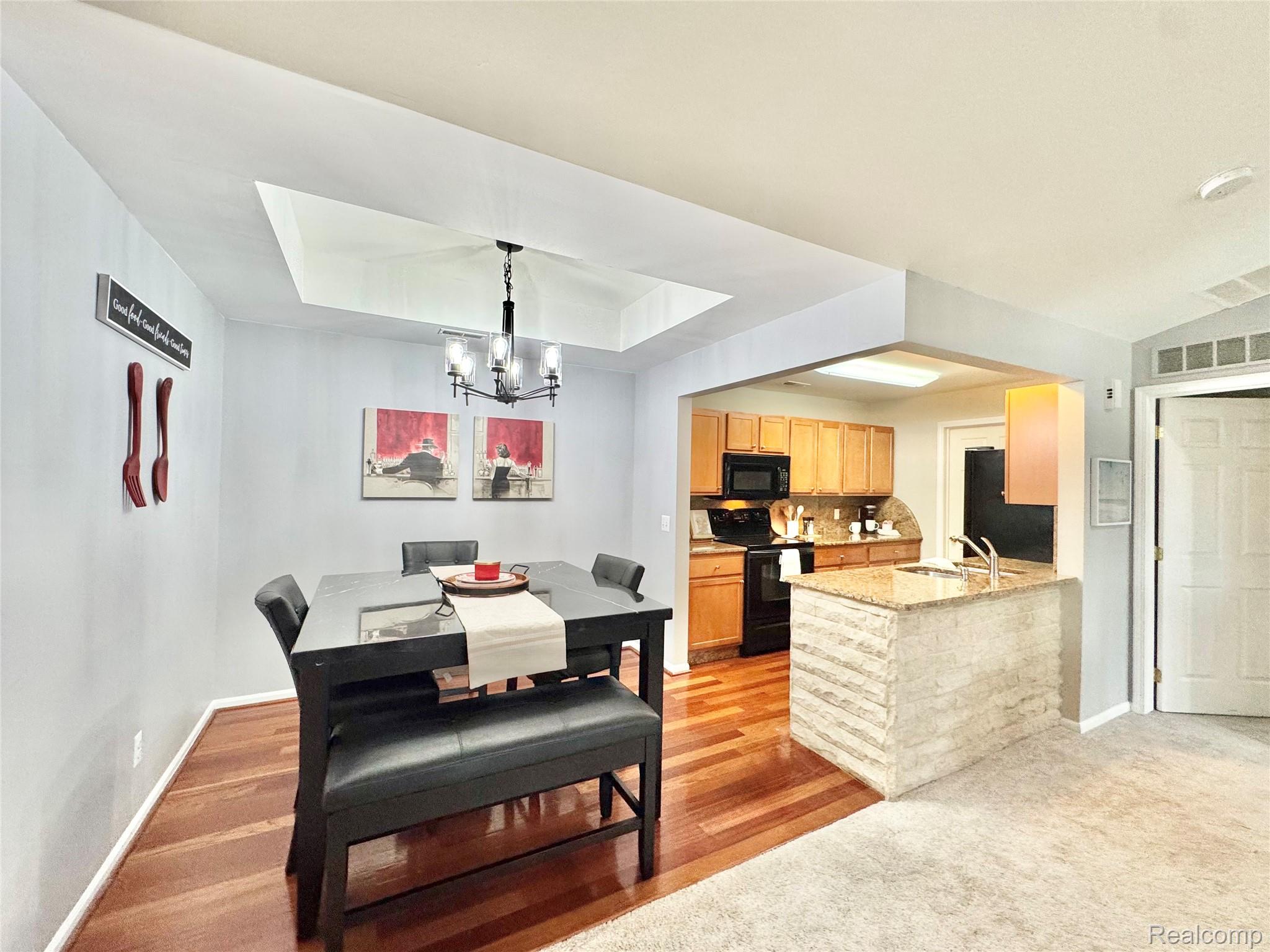 Livonia City, Michigan 48150, United States, 2 Bedrooms Bedrooms, ,2 BathroomsBathrooms,Residential,Coming Soon,195006