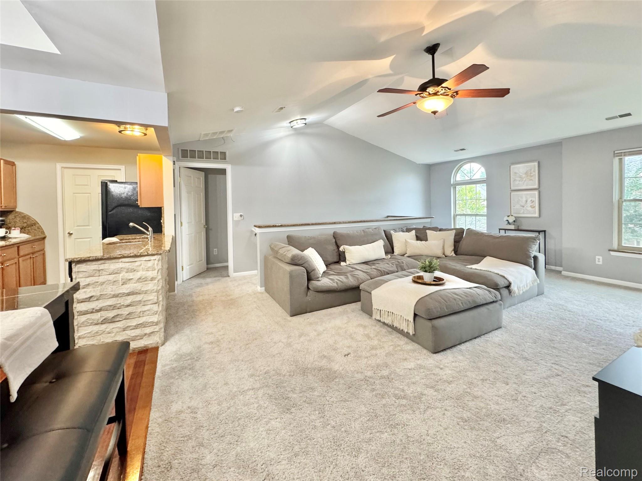 Livonia City, Michigan 48150, United States, 2 Bedrooms Bedrooms, ,2 BathroomsBathrooms,Residential,Coming Soon,195006