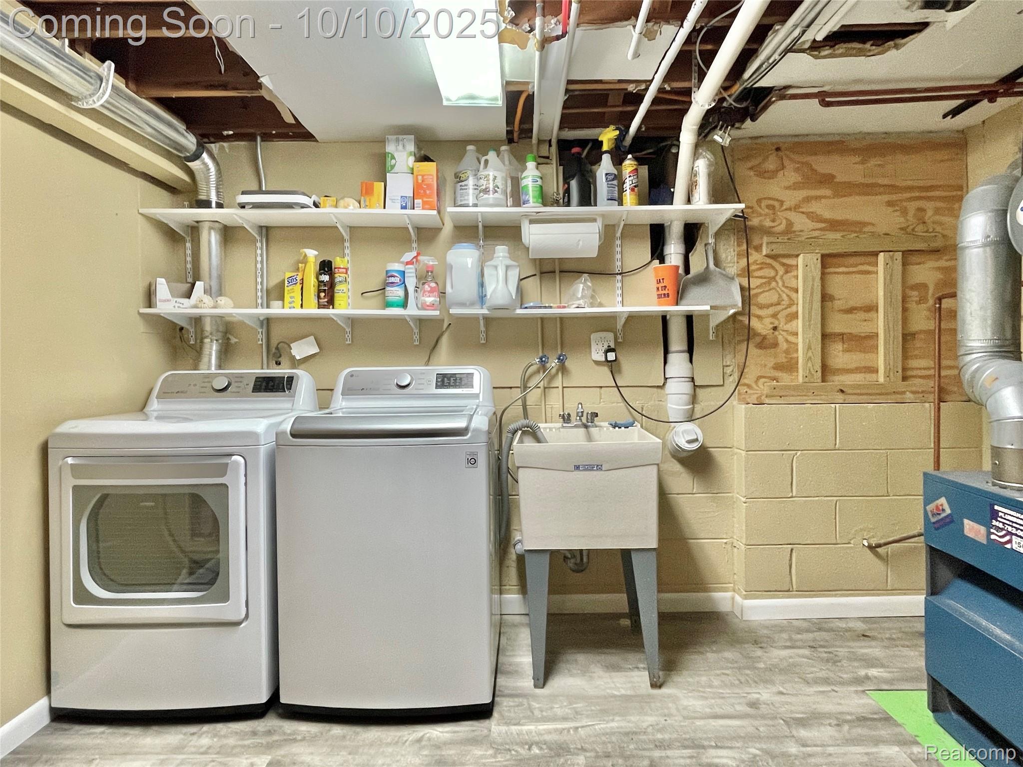 Troy City, Michigan 48098, United States, 5 Bedrooms Bedrooms, ,2 BathroomsBathrooms,Residential,Coming Soon,223796