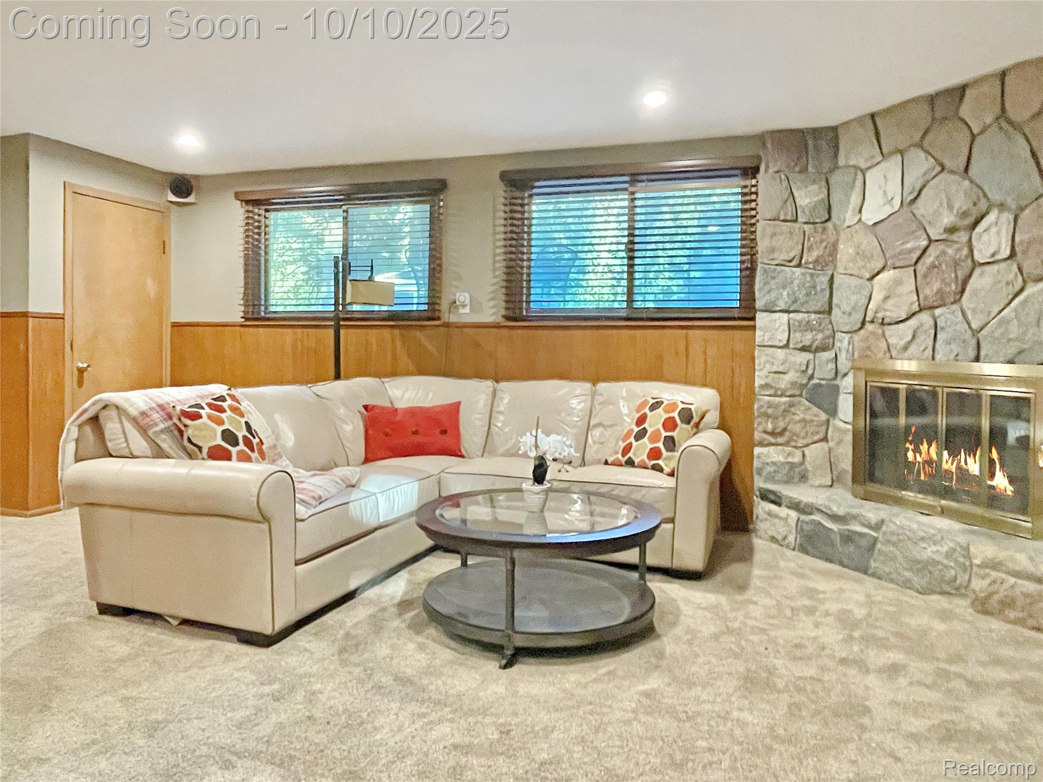 Troy City, Michigan 48098, United States, 5 Bedrooms Bedrooms, ,2 BathroomsBathrooms,Residential,Coming Soon,223796