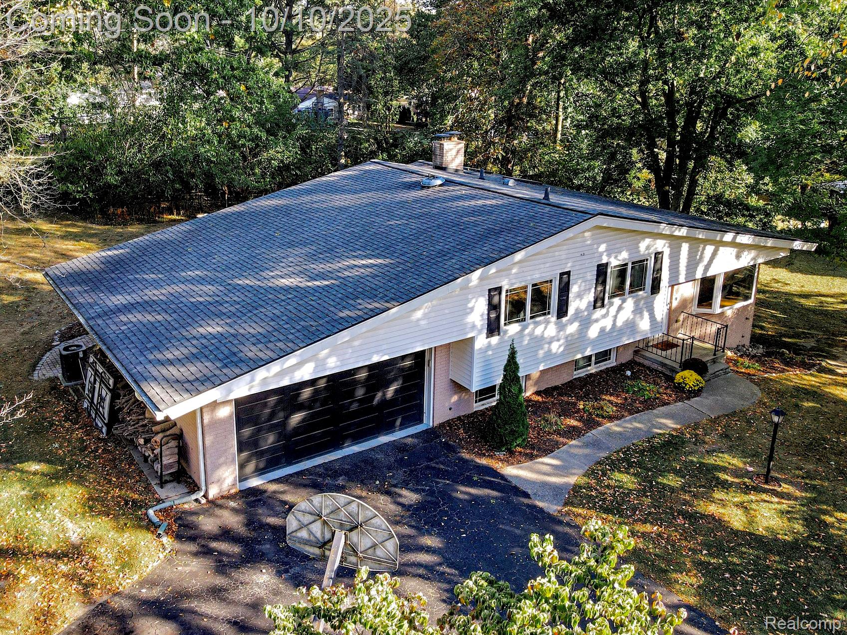 Troy City, Michigan 48098, United States, 5 Bedrooms Bedrooms, ,2 BathroomsBathrooms,Residential,Coming Soon,223796