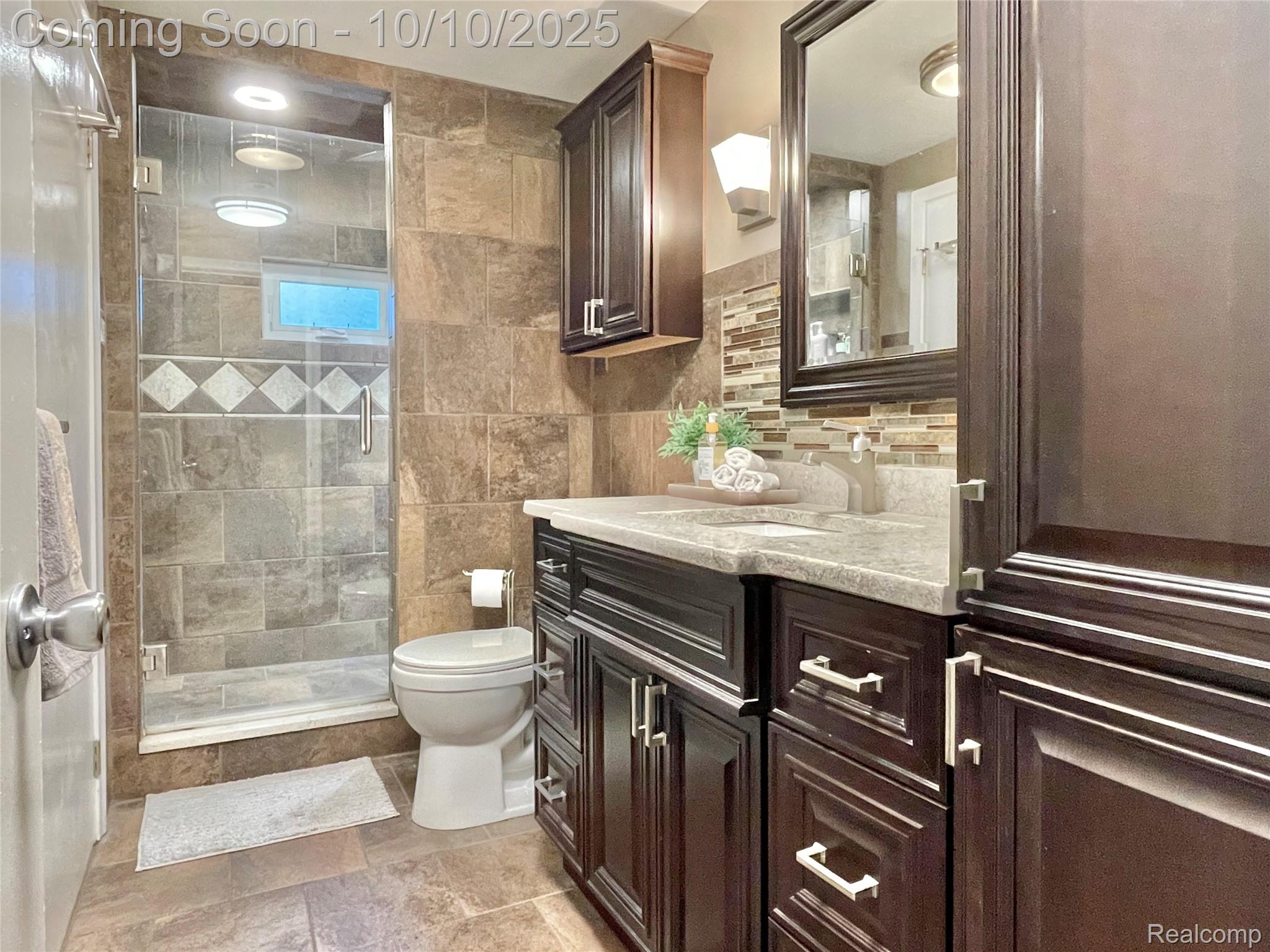 Troy City, Michigan 48098, United States, 5 Bedrooms Bedrooms, ,2 BathroomsBathrooms,Residential,Coming Soon,223796