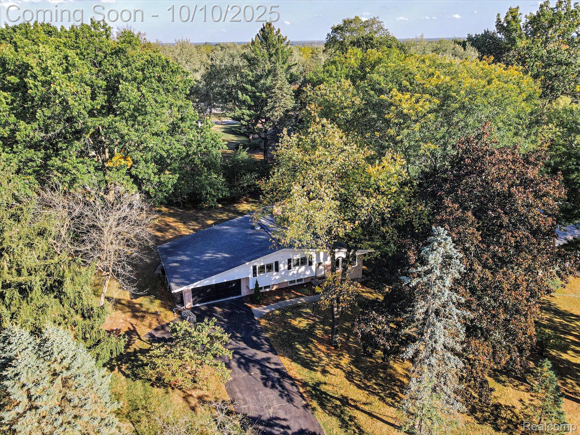 Troy City, Michigan 48098, United States, 5 Bedrooms Bedrooms, ,2 BathroomsBathrooms,Residential,Coming Soon,223796