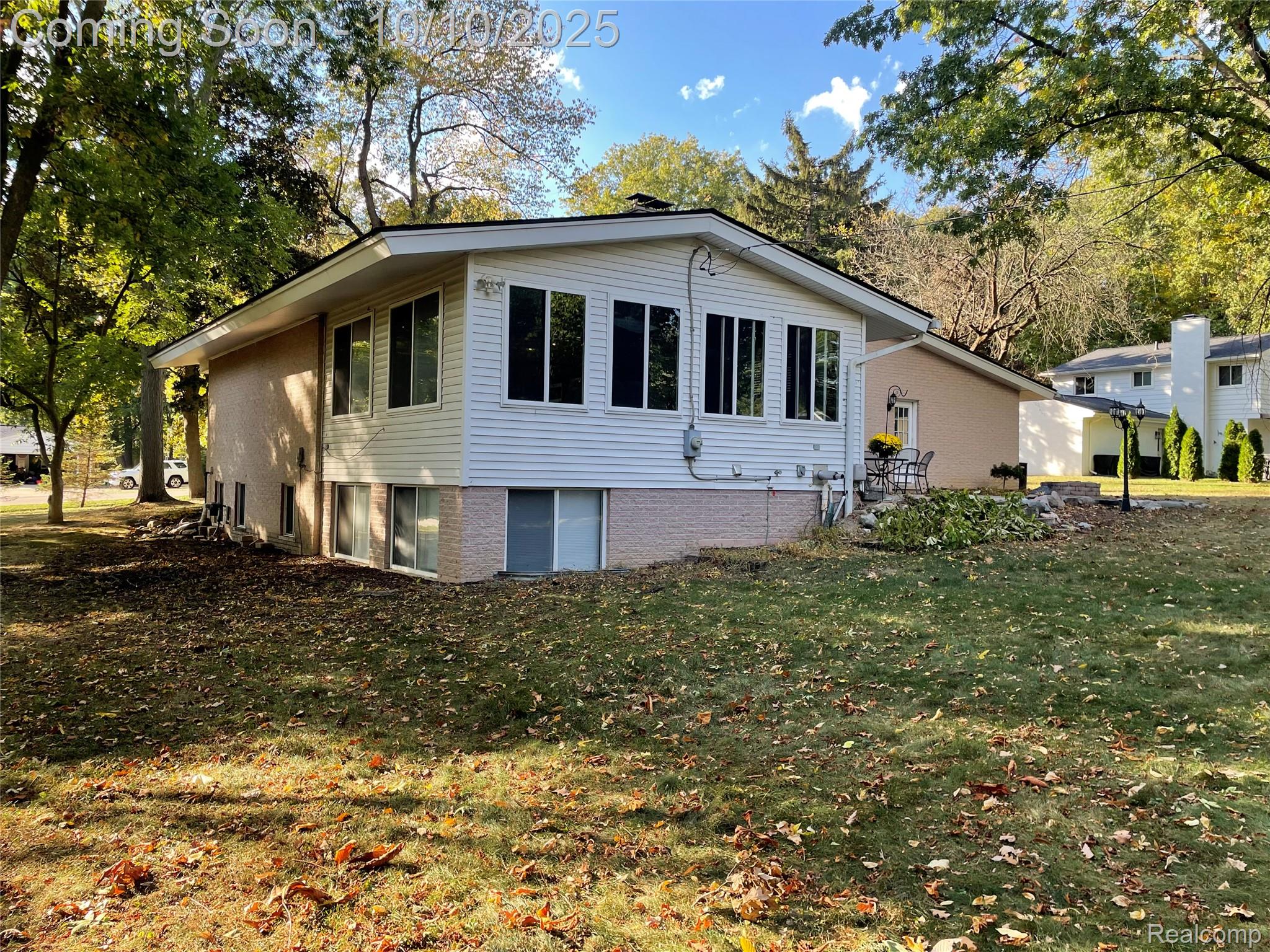 Troy City, Michigan 48098, United States, 5 Bedrooms Bedrooms, ,2 BathroomsBathrooms,Residential,Coming Soon,223796