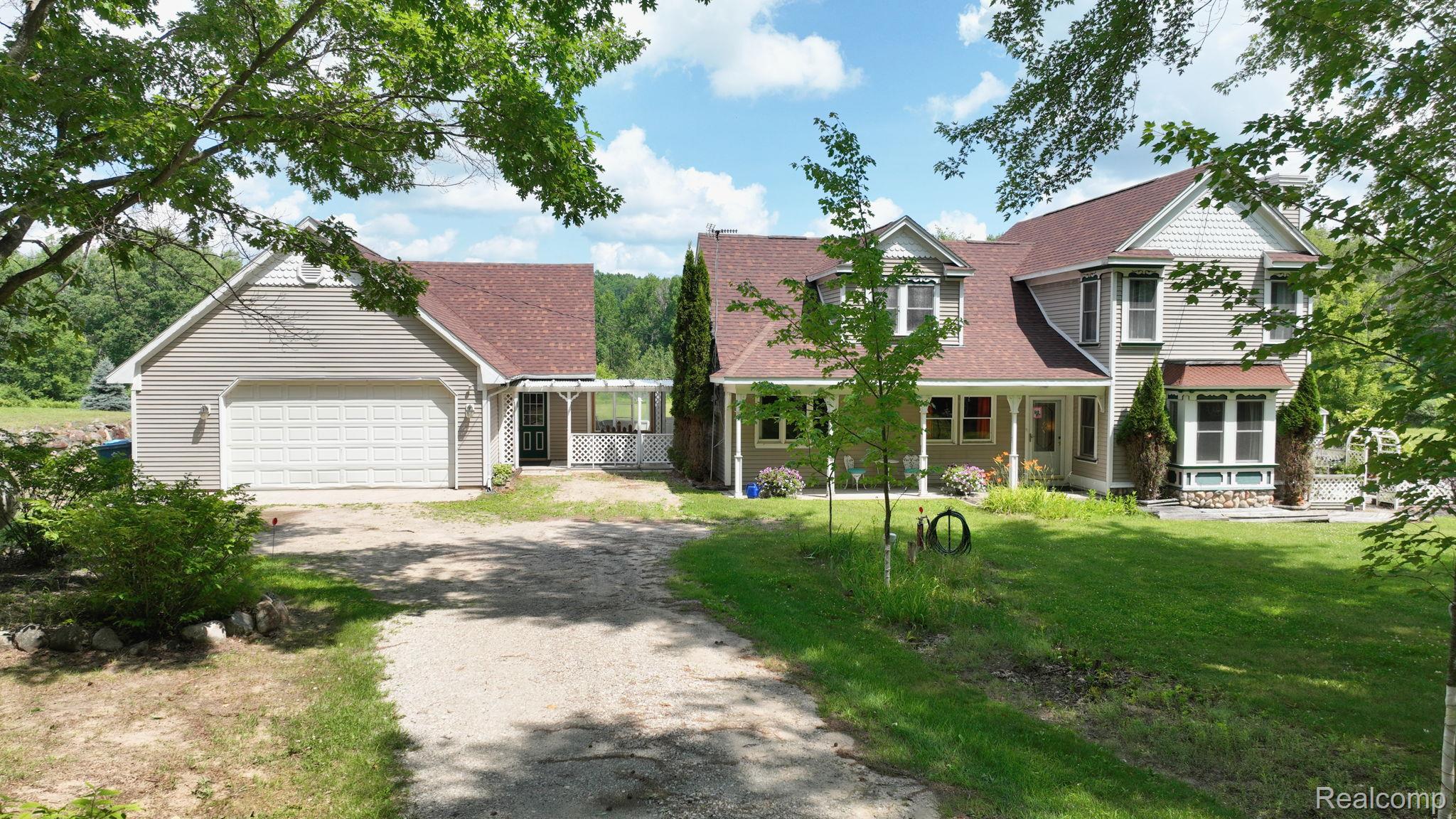 3733 N Hoover Avenue