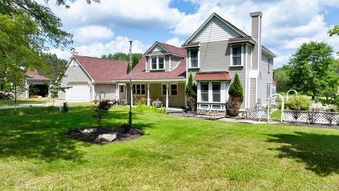 3733 N Hoover Avenue Hamilton Township MI 48624