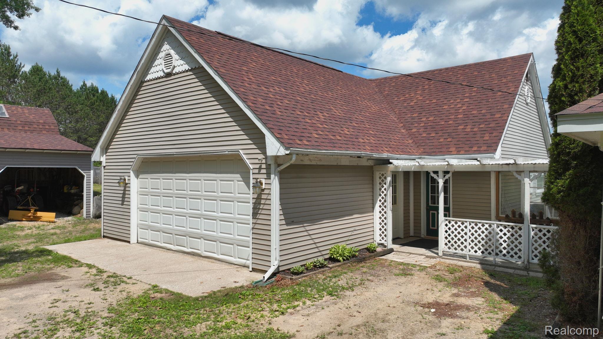 3733 N Hoover Avenue