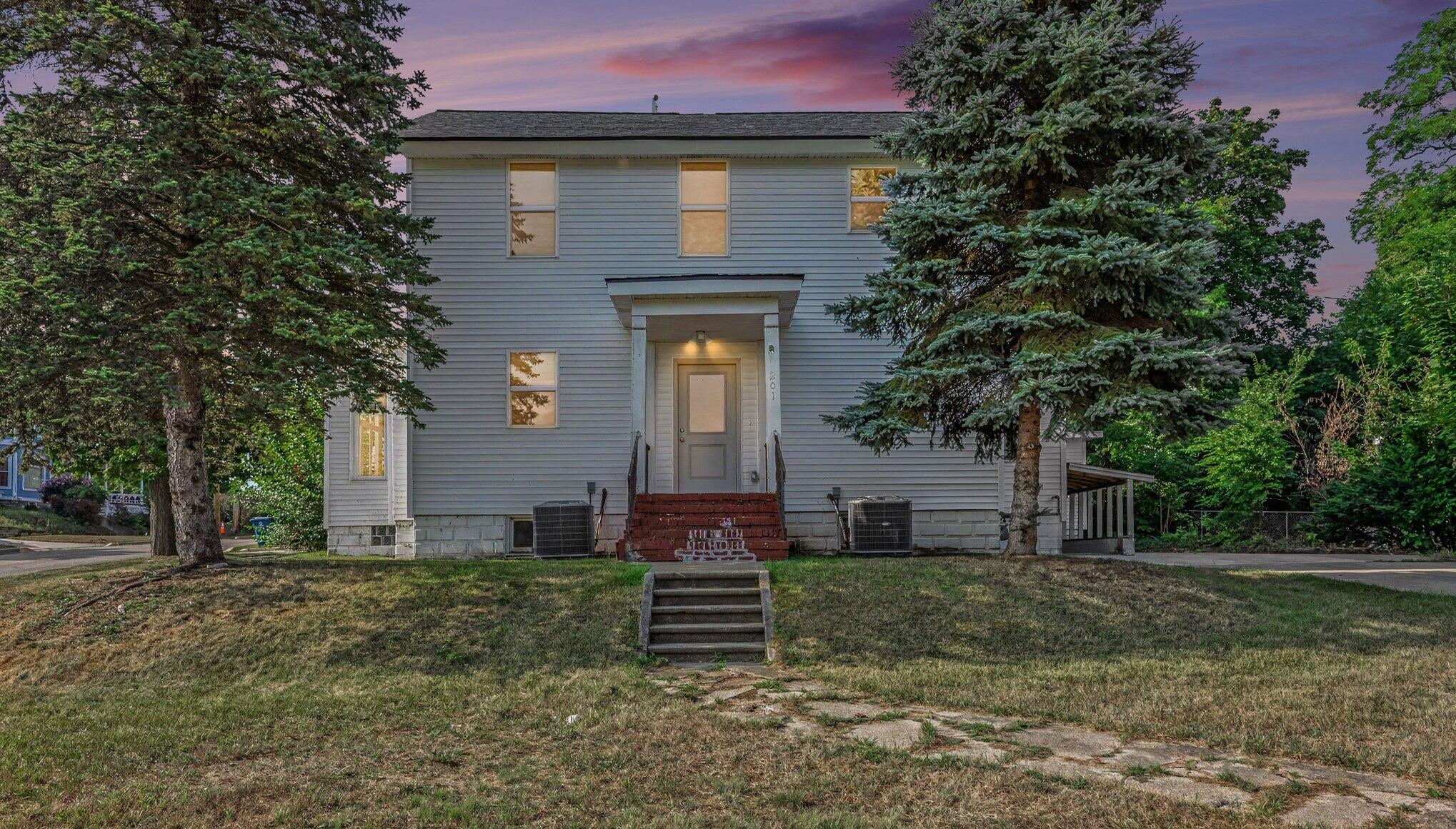201 Monroe Street