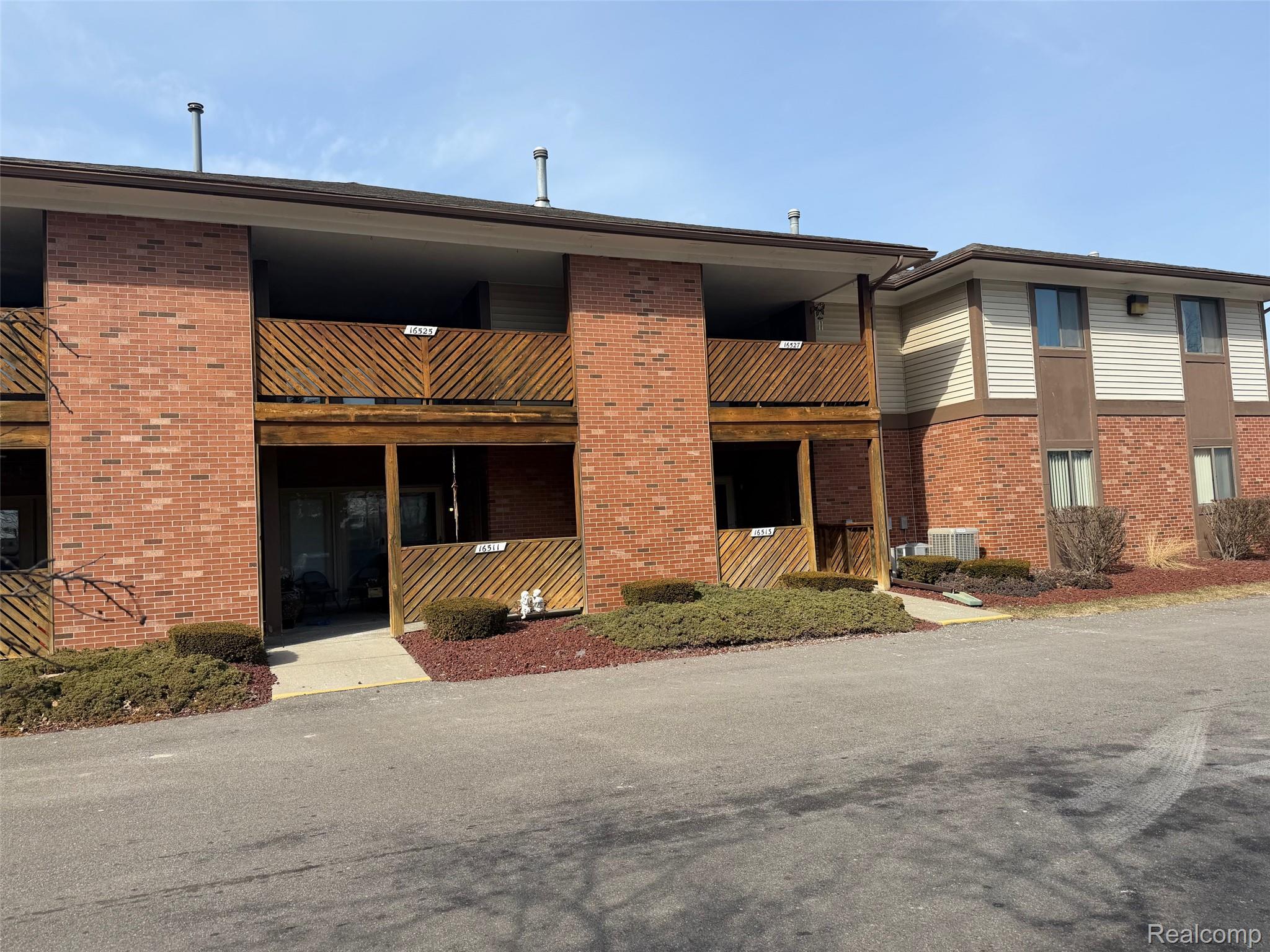 16525 WOODLANE 138