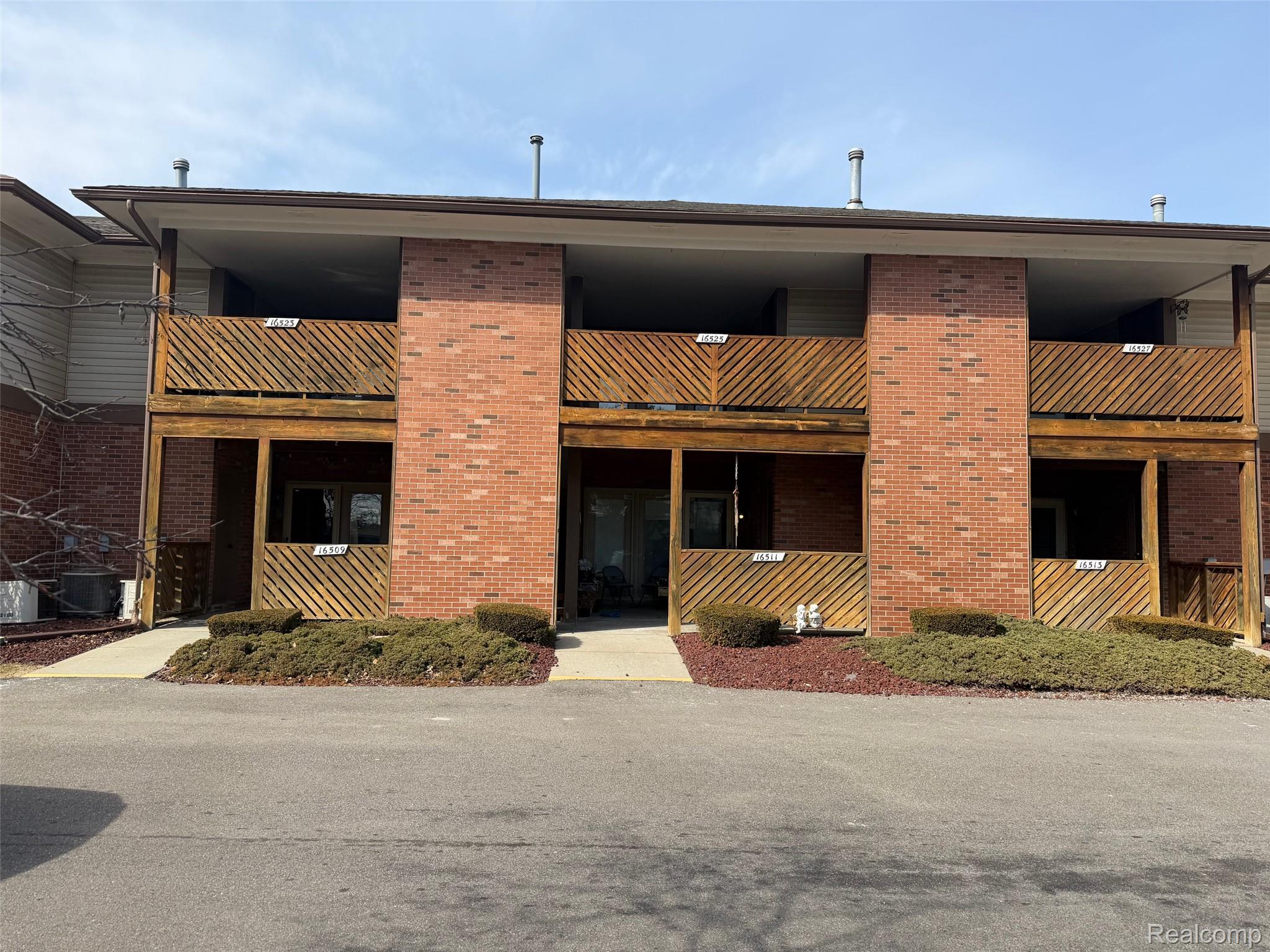 16525 WOODLANE 138