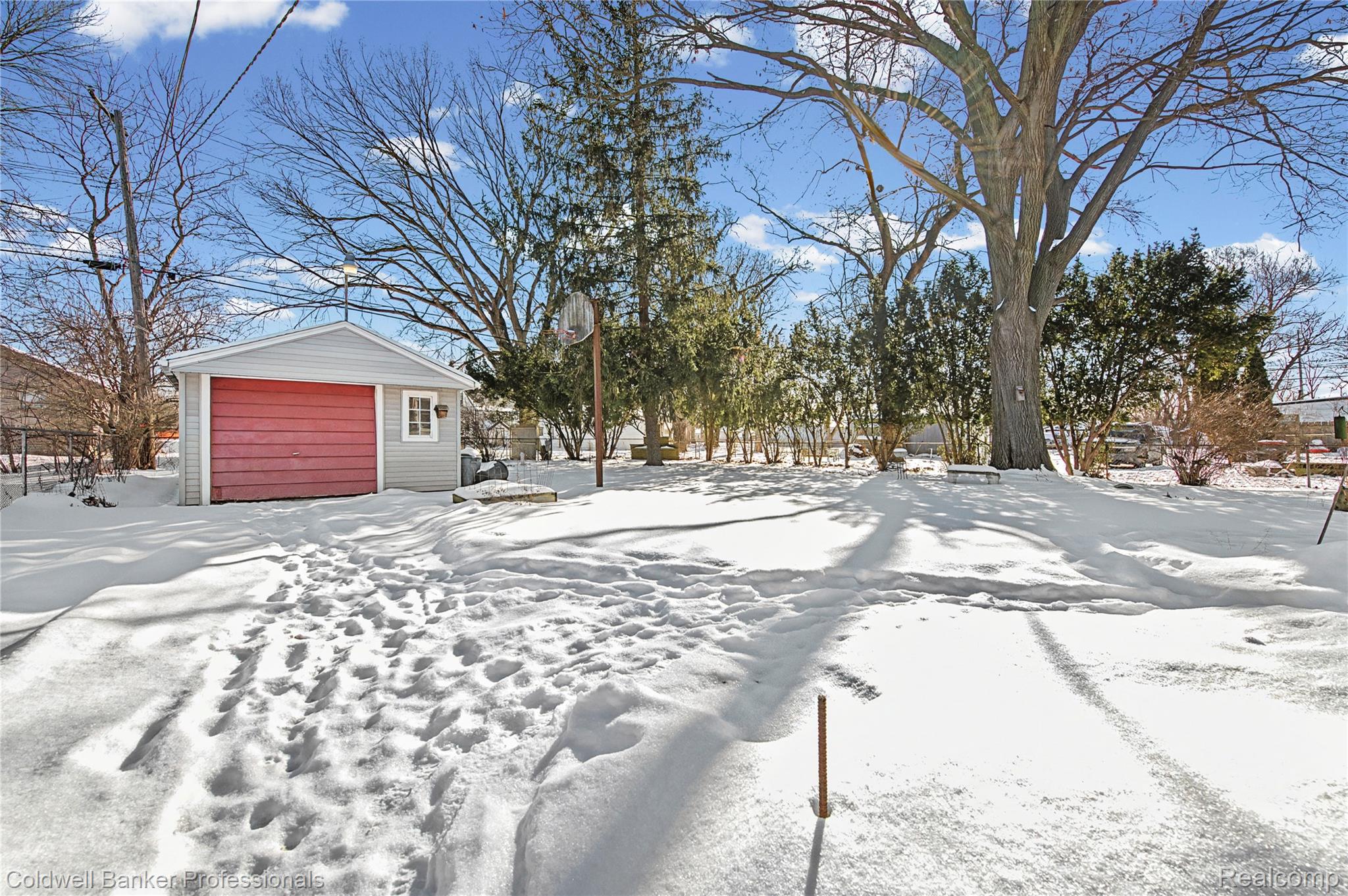 20922 Negaunee Street