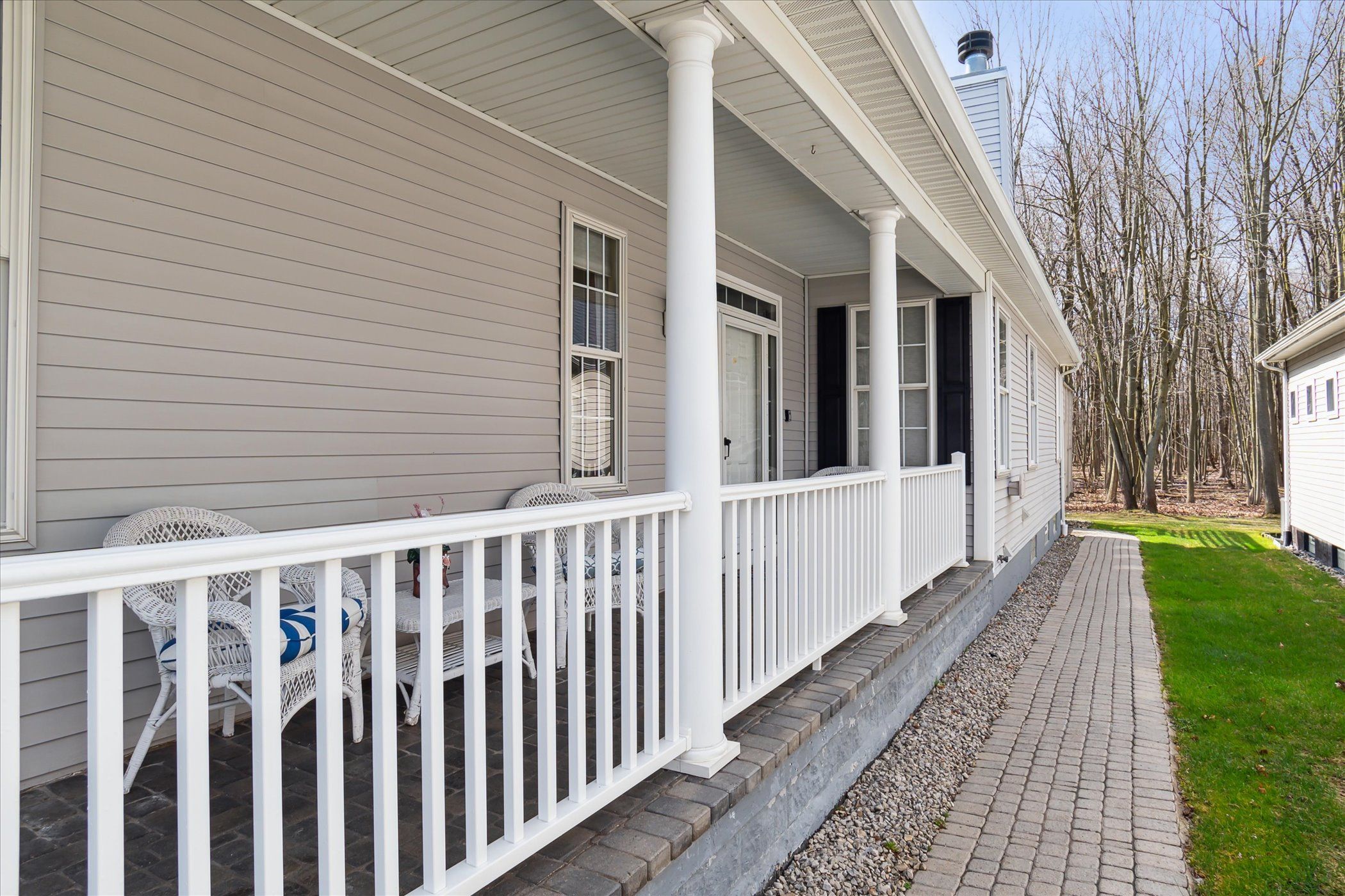 3818 Hillsdale Drive