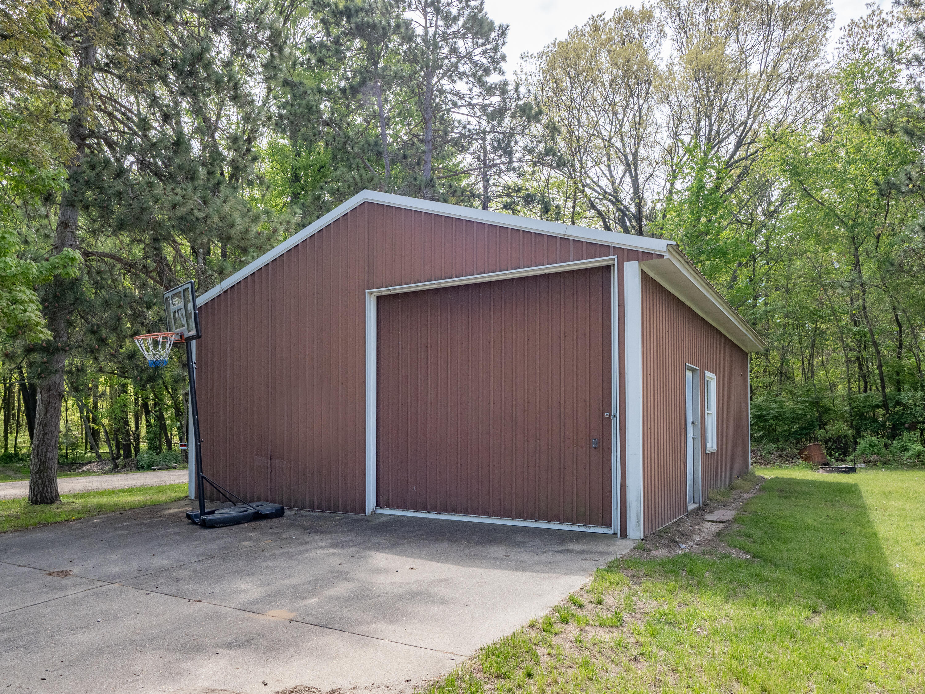 45523 Eleanor Drive