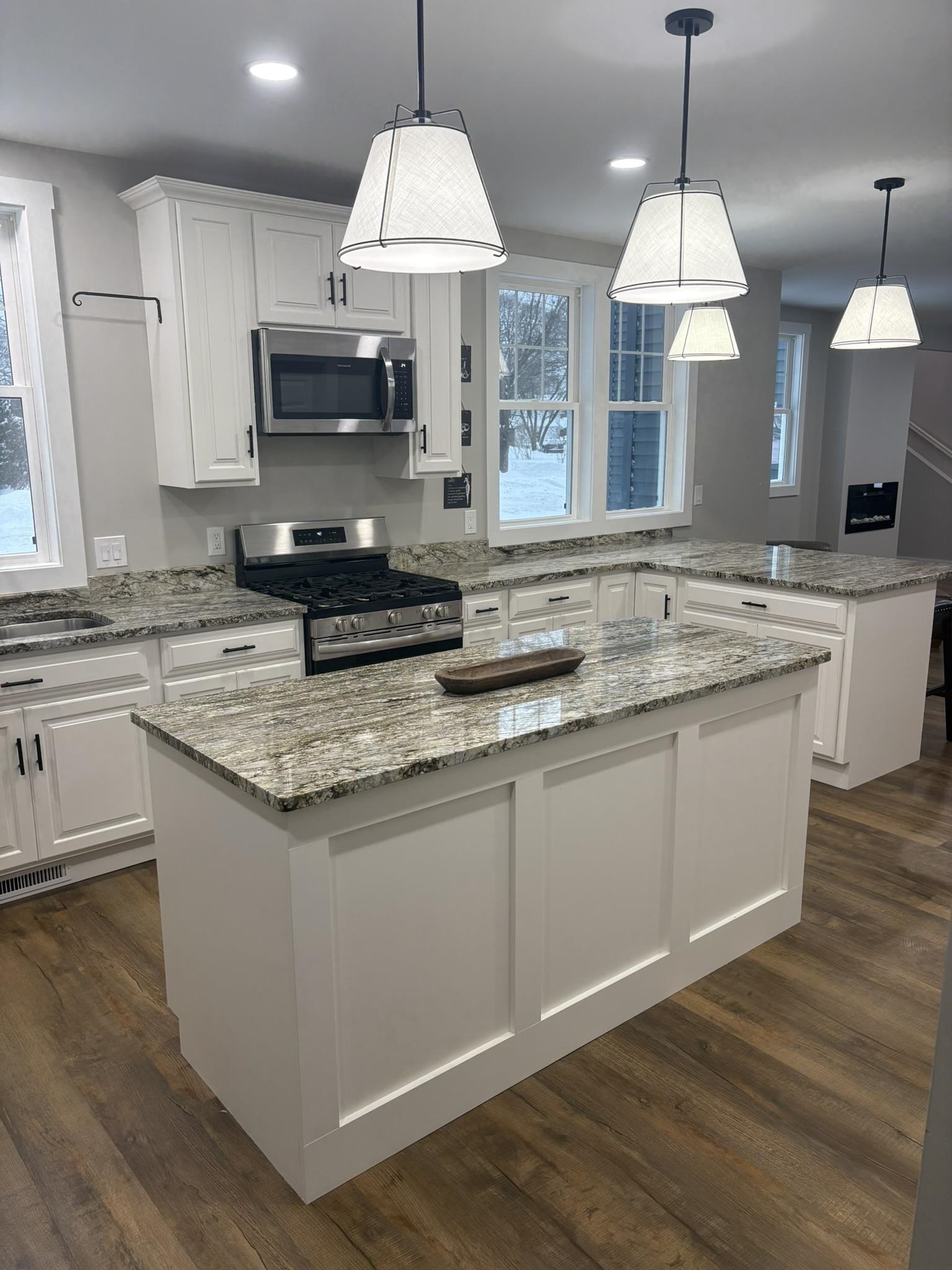 302 W Dresden Street