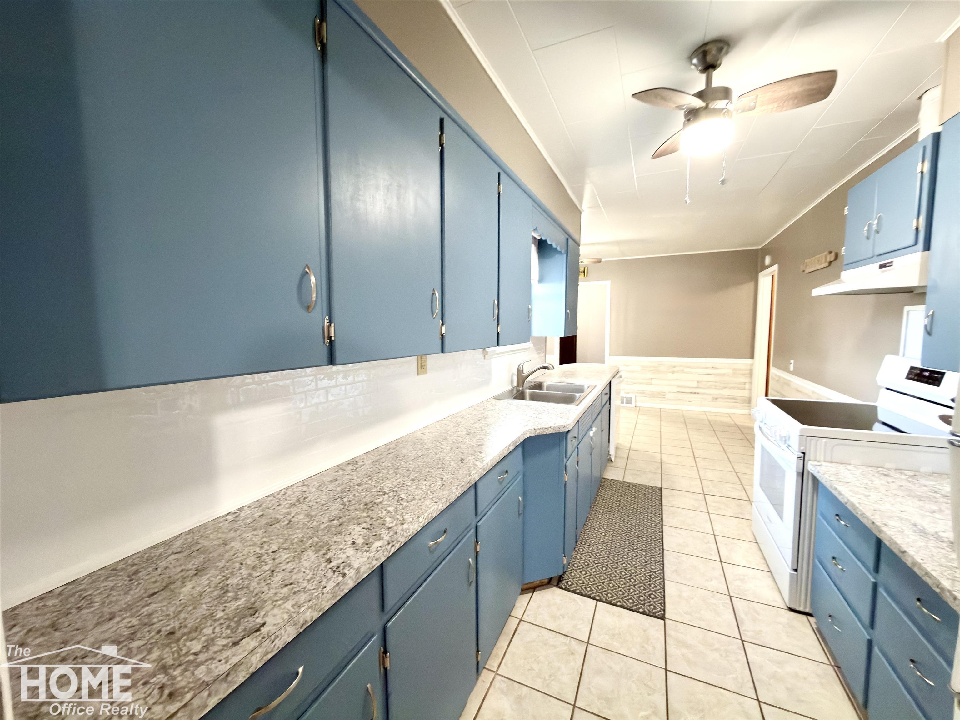 123 W Williams Street