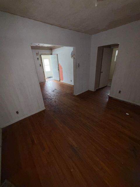 Tiny photo for 2510 Bennett Avenue, Flint City, MI 48506 (MLS # 5050196387)