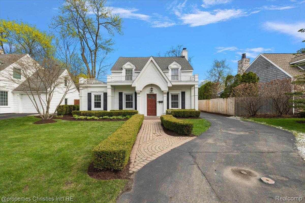 1900 Fairview Street