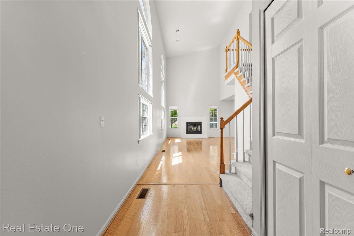 113 Algansee Drive
