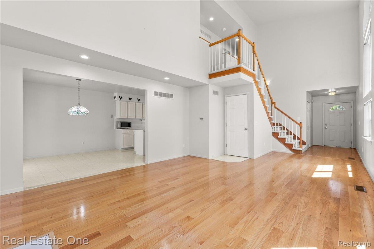 113 Algansee Drive