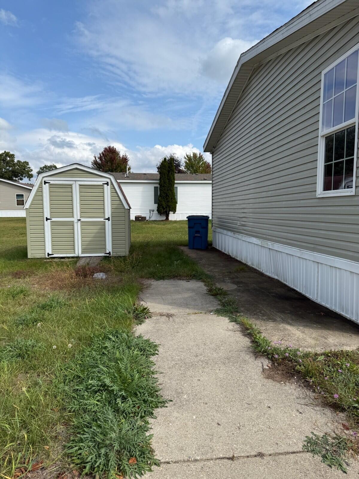 1832 Pepperwood Trail W