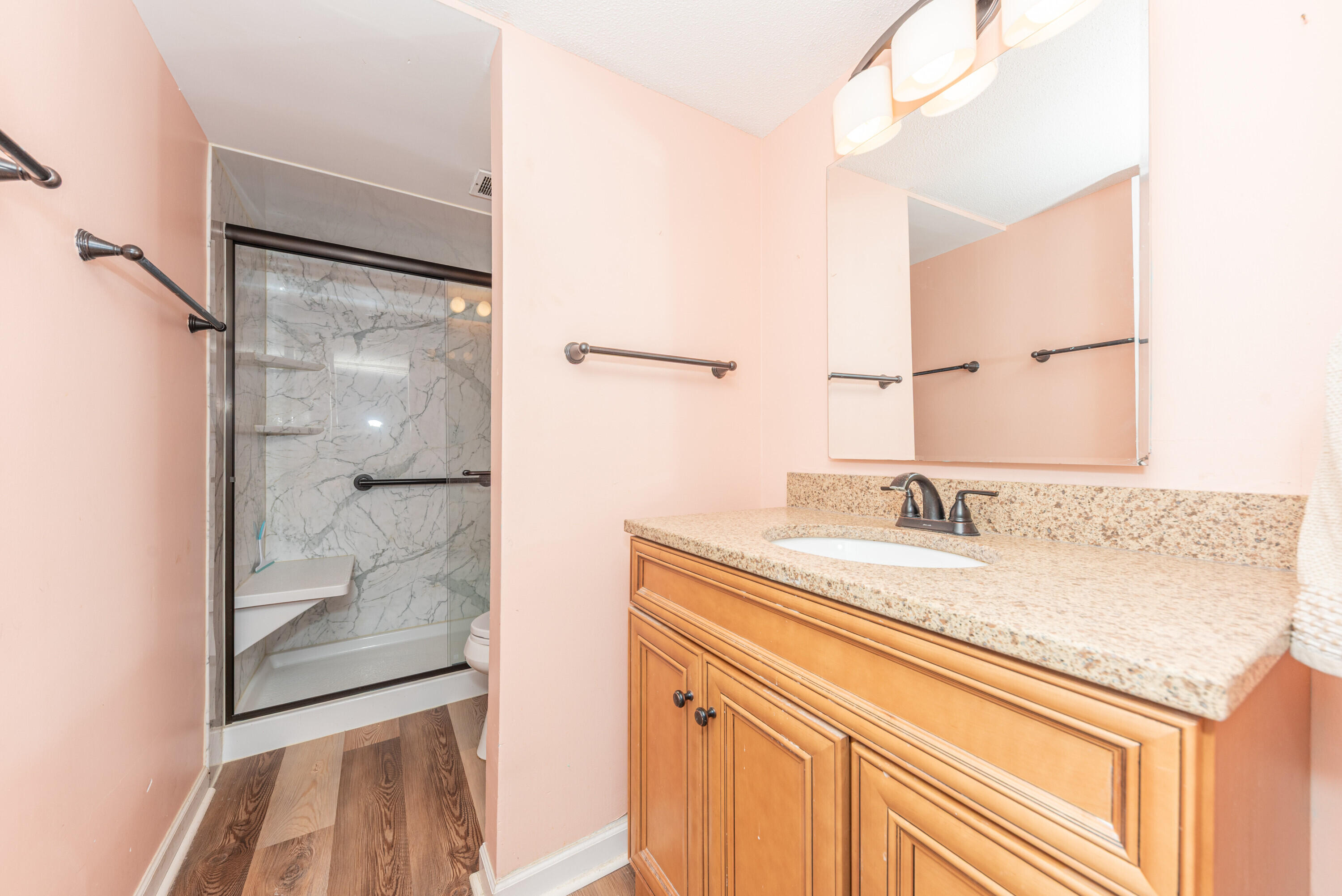 2407 Packard, 43E Street