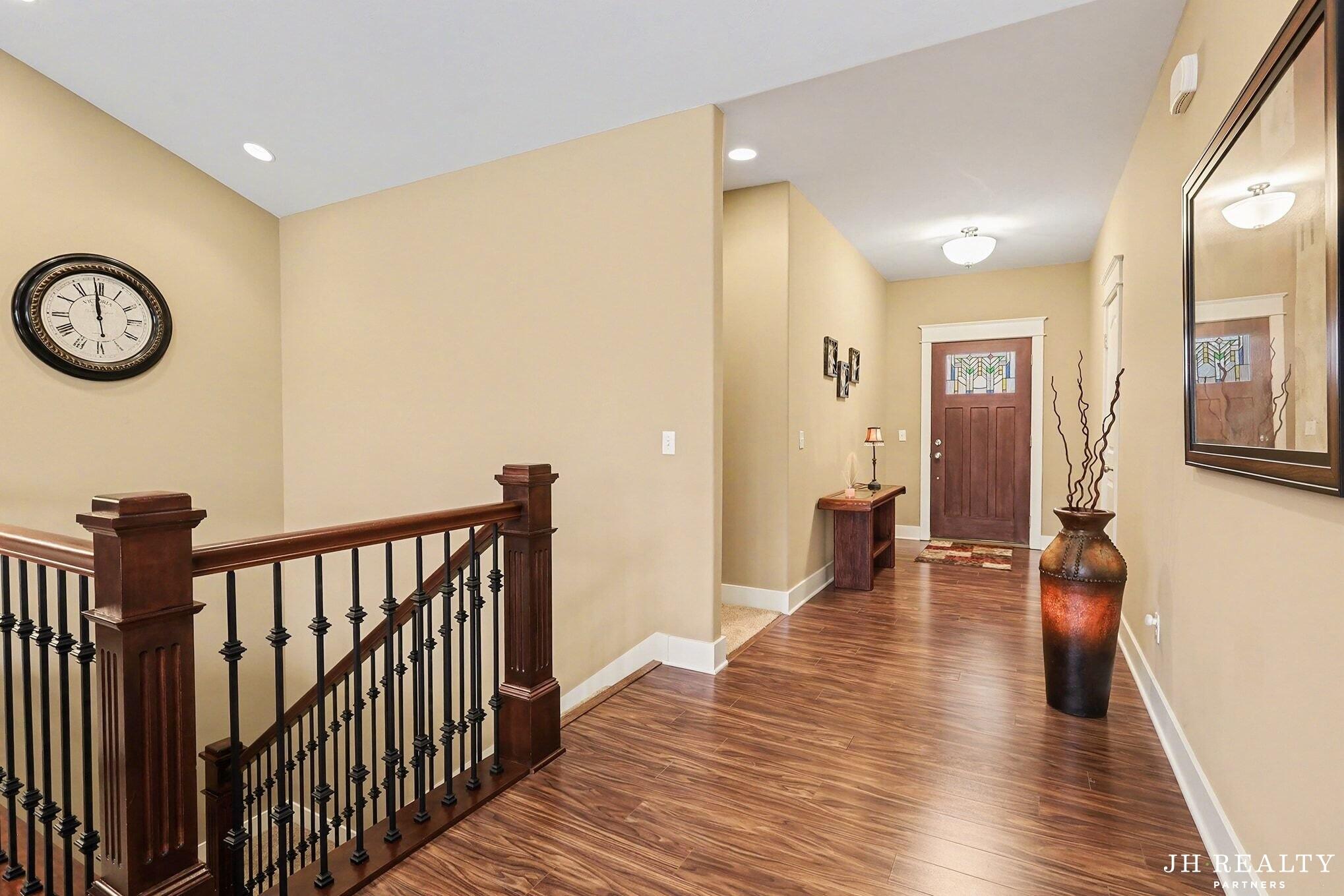 2627 Oak Highland Court SE